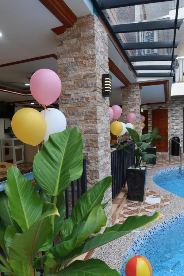 The Legacy Hotel Tayabas Екстер'єр фото